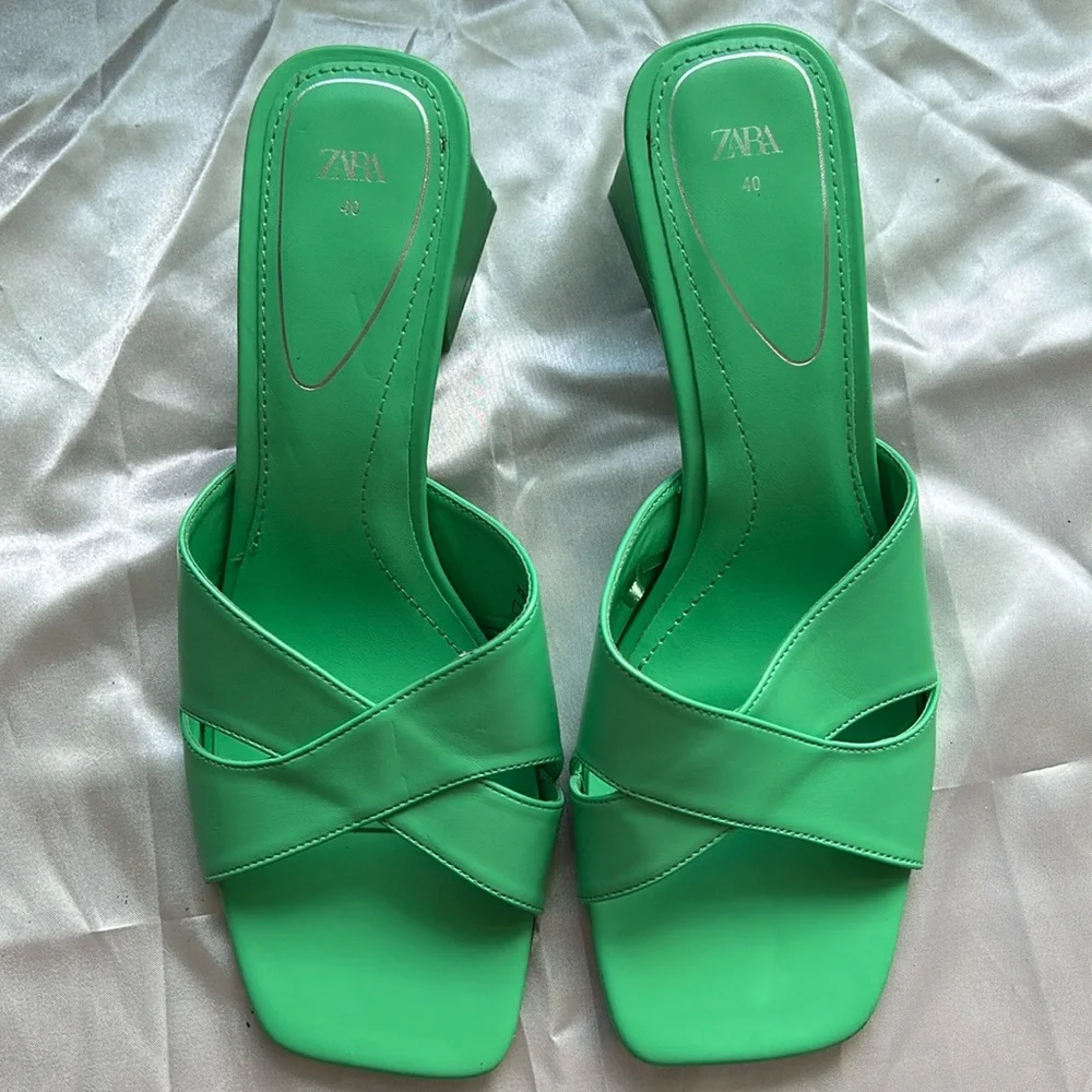 ZARA Mid Height Block Heel Sandals Size 9 (EU 40) Green - Picture 12 of 16